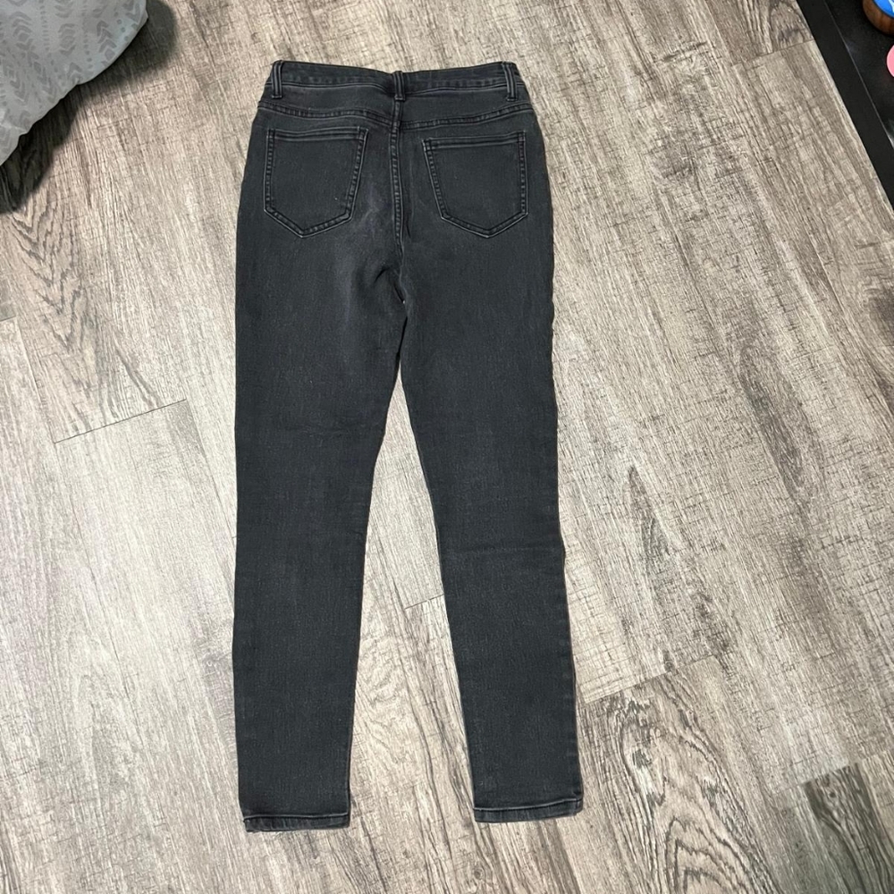 Jeans - Picture 2 of 3
